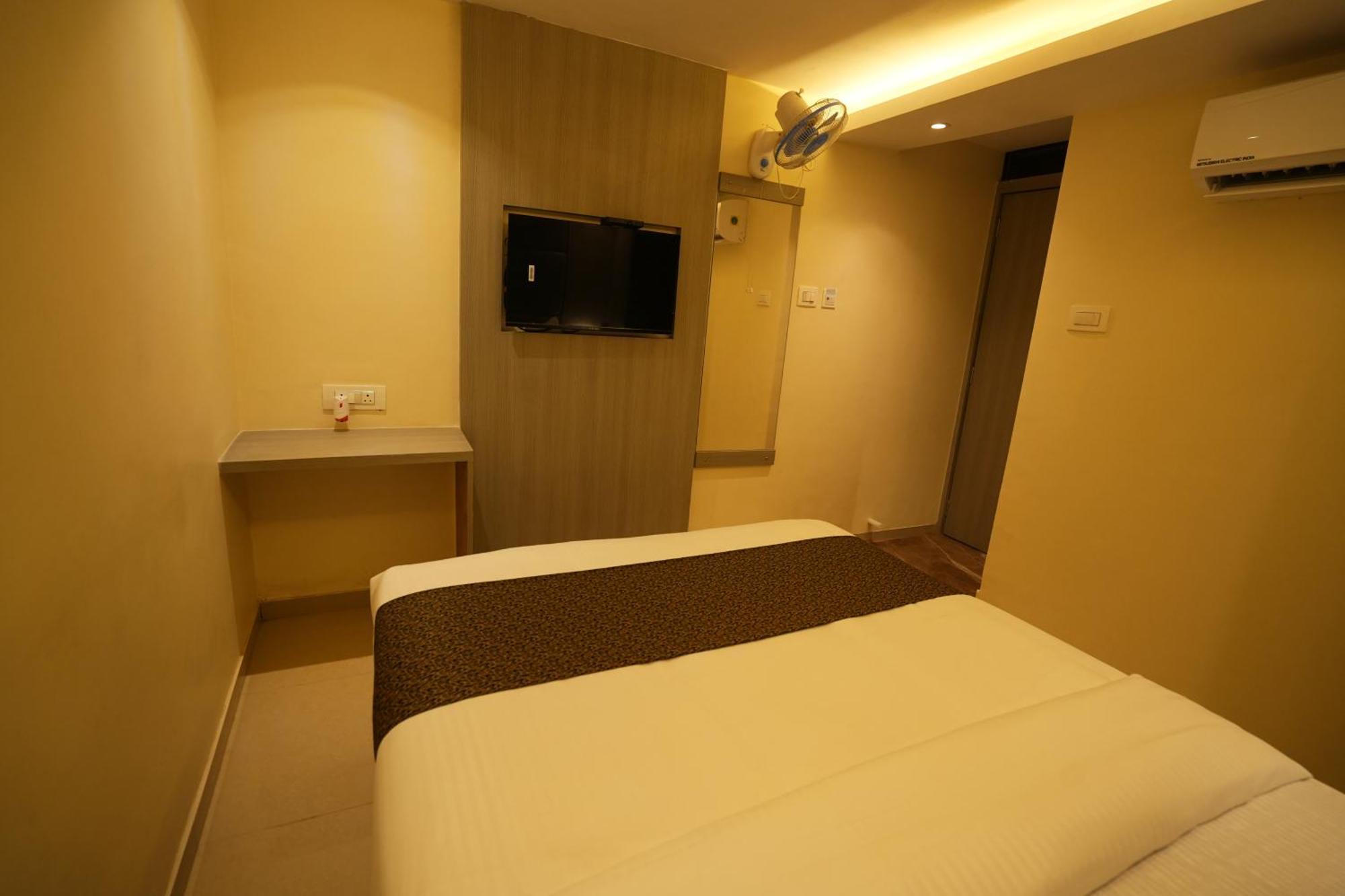Hotel Boston Mumbai Exterior photo